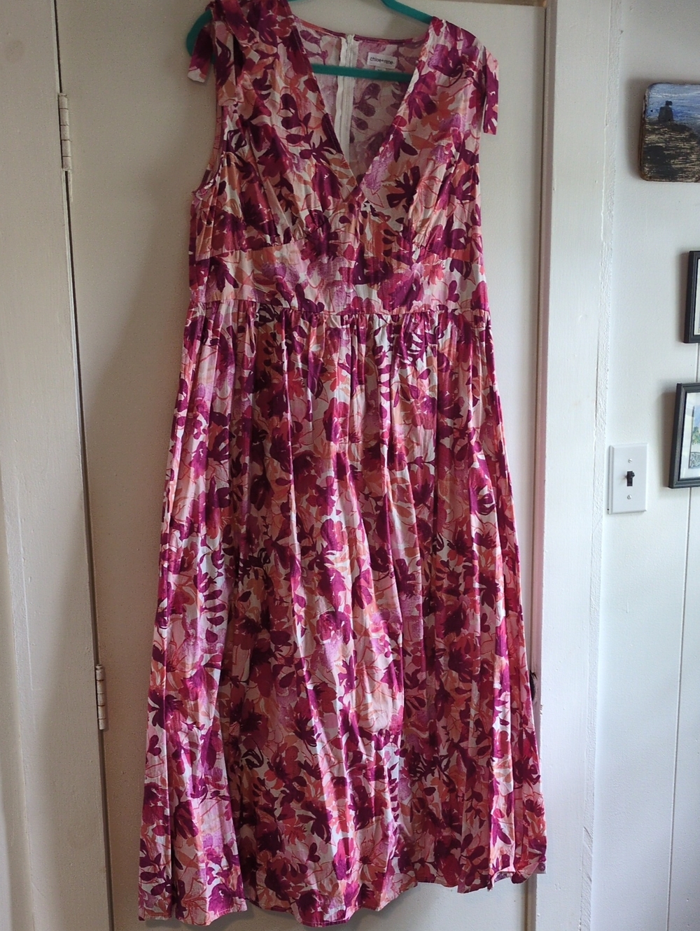 Floral Pink Midi Dress with V-Neck